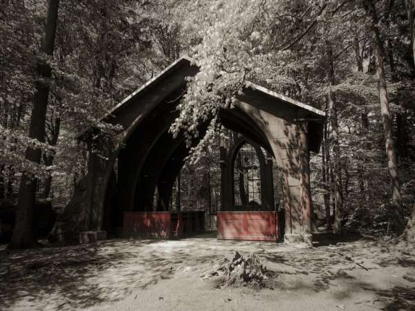 圣礼拜堂十字架 - 森林教堂