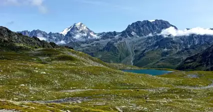Four passes between Switzerland and Italy