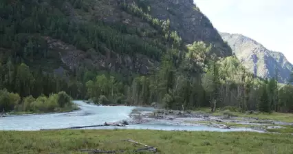 Randonnée dans la vallée du Kucherly