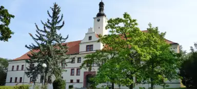 Komorní Hrádek Chateaux