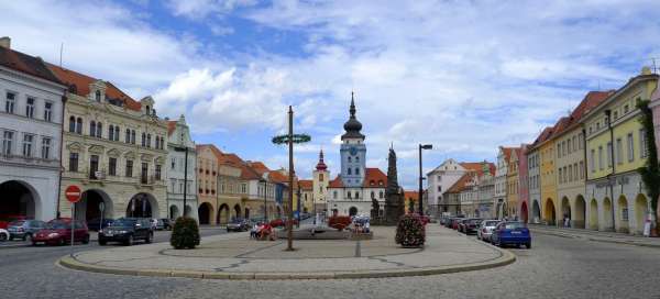 A tour of the historic center of Žatec: Weather and season