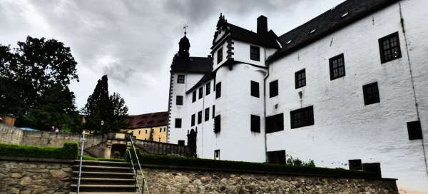 Tour of Lauenstein Castle: Weather and season