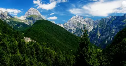 Cesta na Mangart