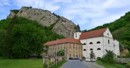 Svatojánská rock wall