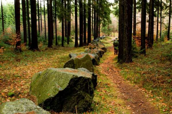 Border barrier