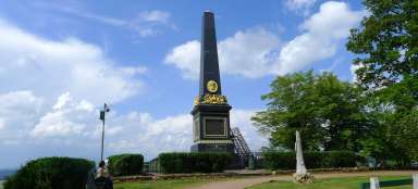 Uitkijktoren / Monument voor generaal Gablenz