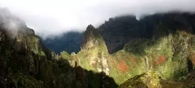 Horský hřeben Arieiro-Ruivo