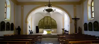 El único altar de cristal del mundo.