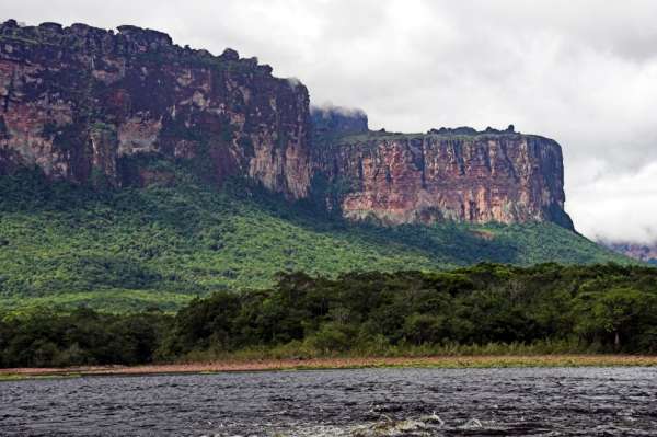 Hermoso paisaje del Parque Canaima