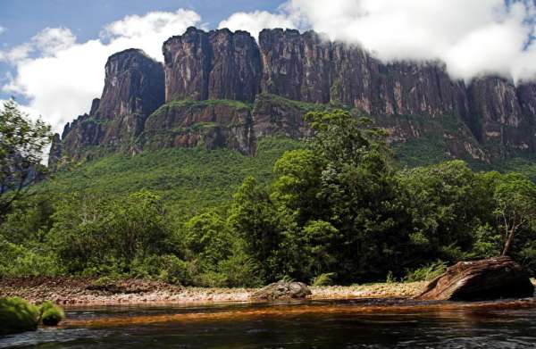 En el campamento base Salto Angel