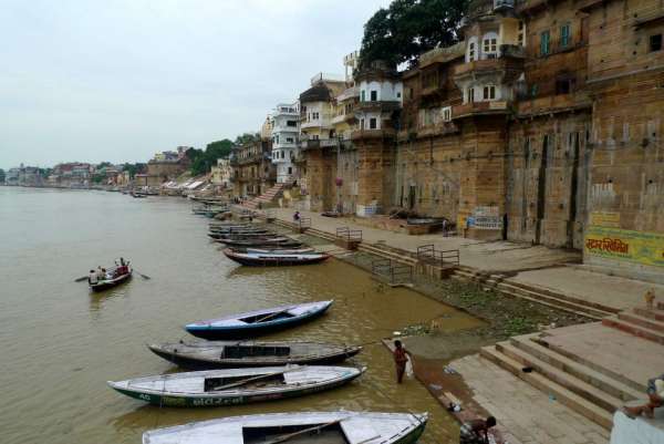 Uferpromenade in Varanasi