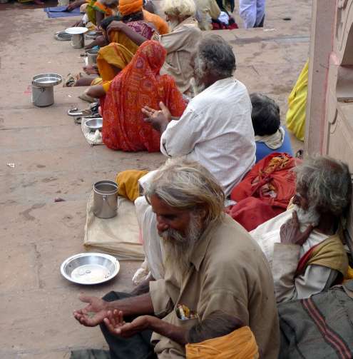 Żebraki w Varanasi