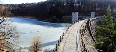 파리 저수지