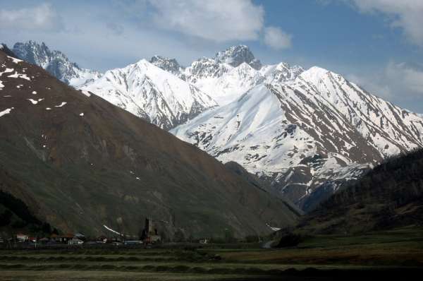 Sno en Kaukasus-dorpen