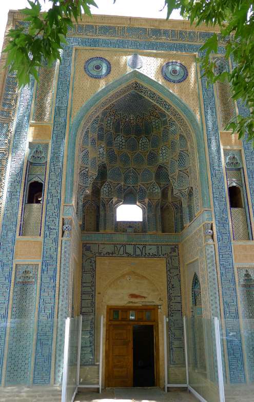 Piękne wejście do meczetu