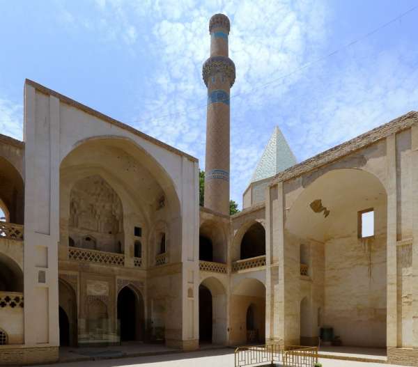O interior da mesquita