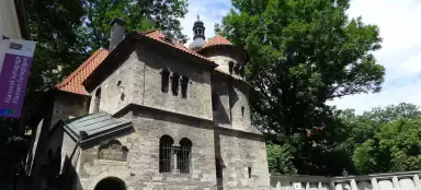 Salão Cerimonial no Antigo Cemitério Judaico