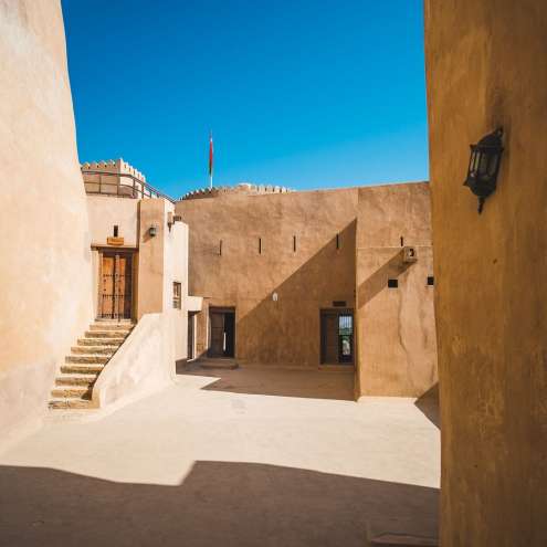 알 루스타크 요새