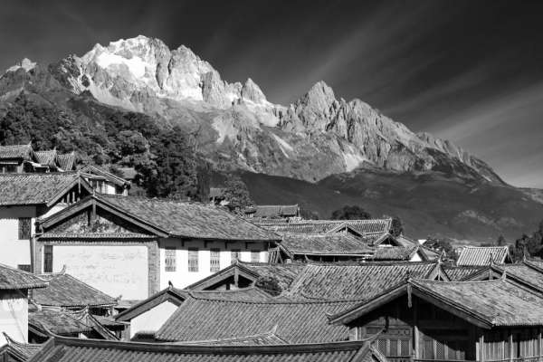 Pohled na Jade Dragon Snow Mountain