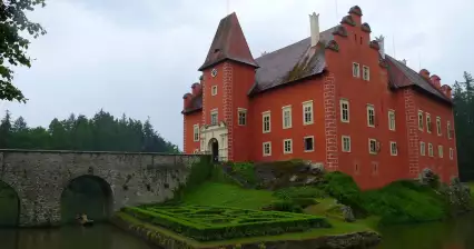 Zámek Červená Lhota