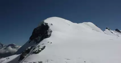 登上布赖特峰