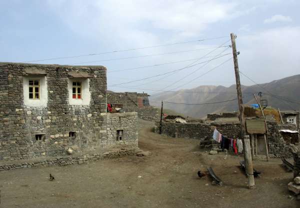 Casas de pedra em Xinaliq