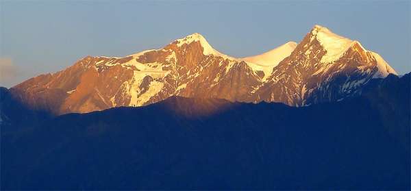 Sangdachhe Himal (6 403 m d'altitude)