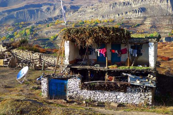 Typical farm house in Mustang