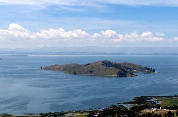 Blick auf die Insel Isla Iskaya