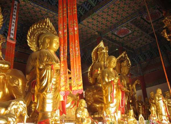 Gigantic golden statues