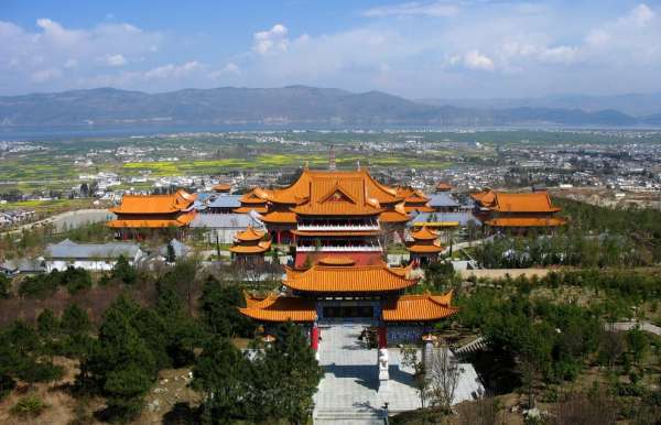 Vista del templo de Chongseng