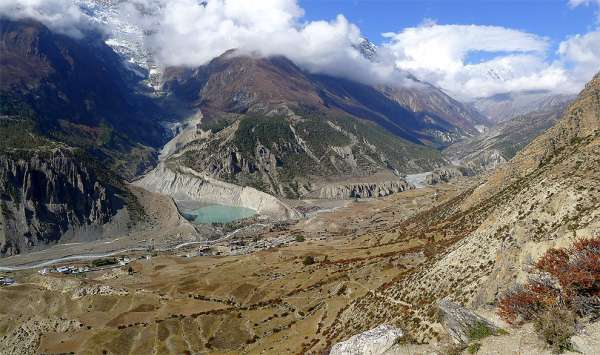 The path to gompa Bojo