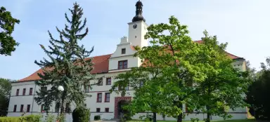 Komorní hrádek 성 투어