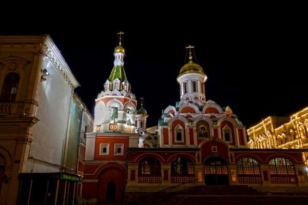Kazankathedraal van het icoon van de moeder van God - Kazankathedraal