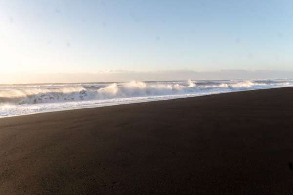 Praia de areia preta