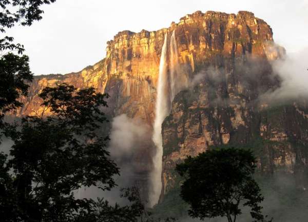 Sonnenaufgang über Salto Angel