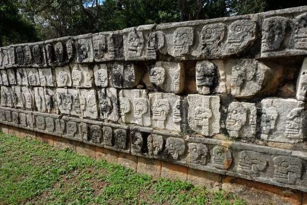 Wall with reliefs