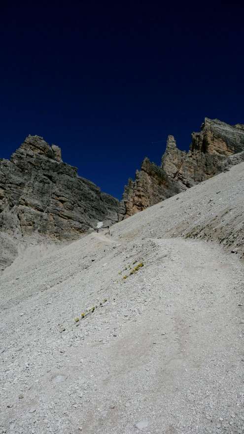 Sur le chemin du chalet Camillo Giussani