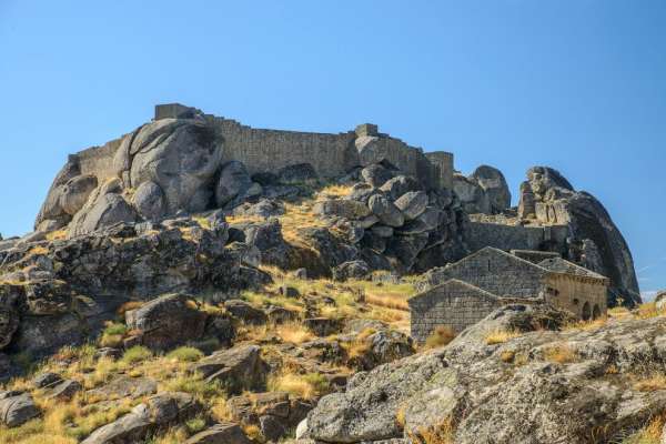 Monsanto Castle