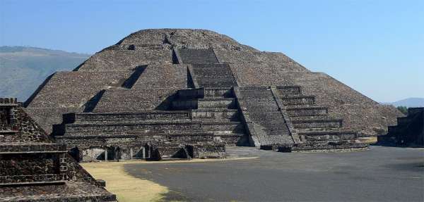 Pyramide de la Lune