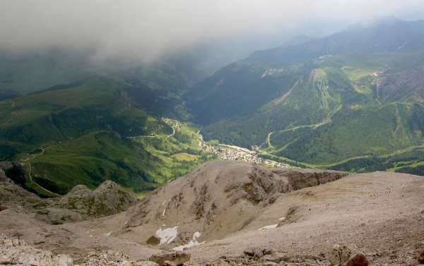 Vista de Arabba y camino de regreso.