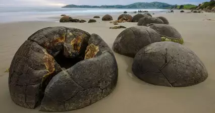 Moeraki Boulders