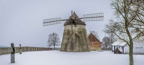 From Kuželov to Kněždub: Weather and season