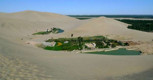 Wide view of the oasis