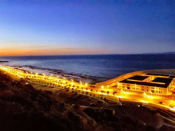 Výhled na pobřeží Tangieru