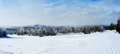 舒马瓦的北极越野滑雪第二次提交