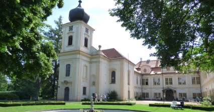Rondleiding door het kasteel van Loučeň