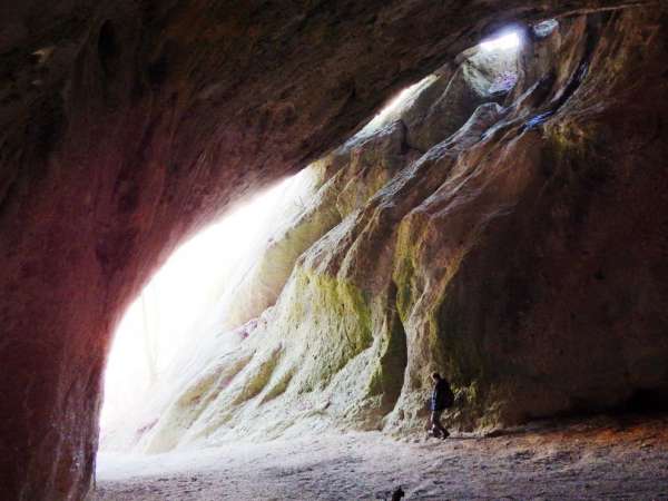 Šarkania diera 洞穴