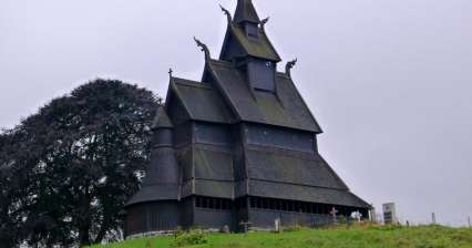 Igreja com pilares de Hopperstad