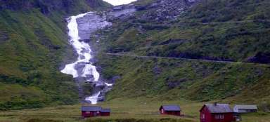 Valle de la montaña Myrkdalen